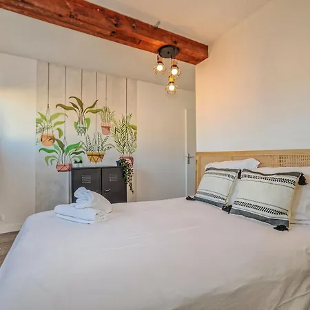 Hébergement de vacances Maison 15 Couchages Idéale Pour En Groupe Clermont-Ferrand