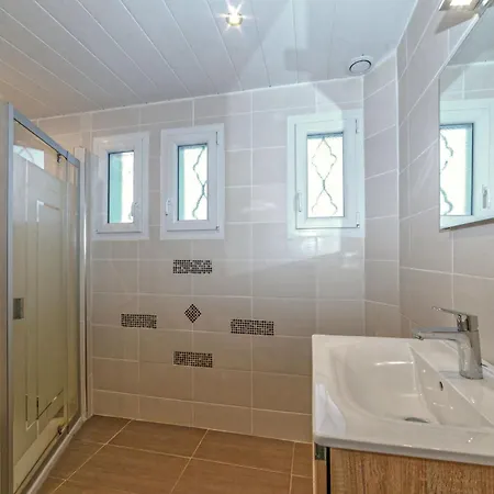 Maison 15 Couchages Ideale Pour Sejour En Groupe