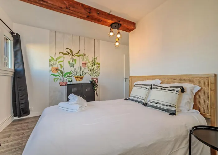 Dom wakacyjny Maison 15 Couchages Ideale Pour Sejour En Groupe Clermont-Ferrand