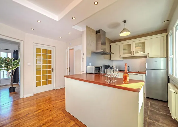 Maison 15 Couchages Ideale Pour Sejour En Groupe Clermont-Ferrand